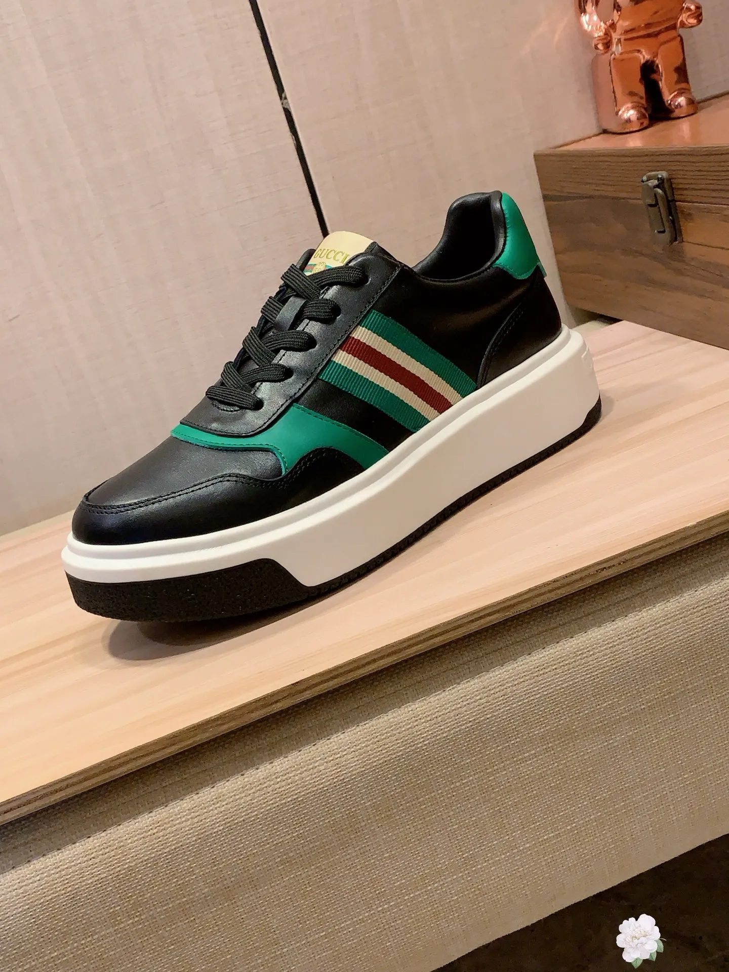 Men's men's shoes💰460💰💰🎩🎩[Lightning][Lightning] "Gucci*" The latest • popular casual shoes, top brand [seduce] luxury ~ purchasing agency, top ~ quality. [Strong] The upper is made of imported breathable cowhide with material ➕ breathable sheepskin feet (•) and fine workmanship. The original stylish and stylish soft rubber wear-resistant and non-slip outsole is light and comfortable on the feet. The real thing looks better when photographed in person. 0127: code: 38-44, 3️⃣ colors selected